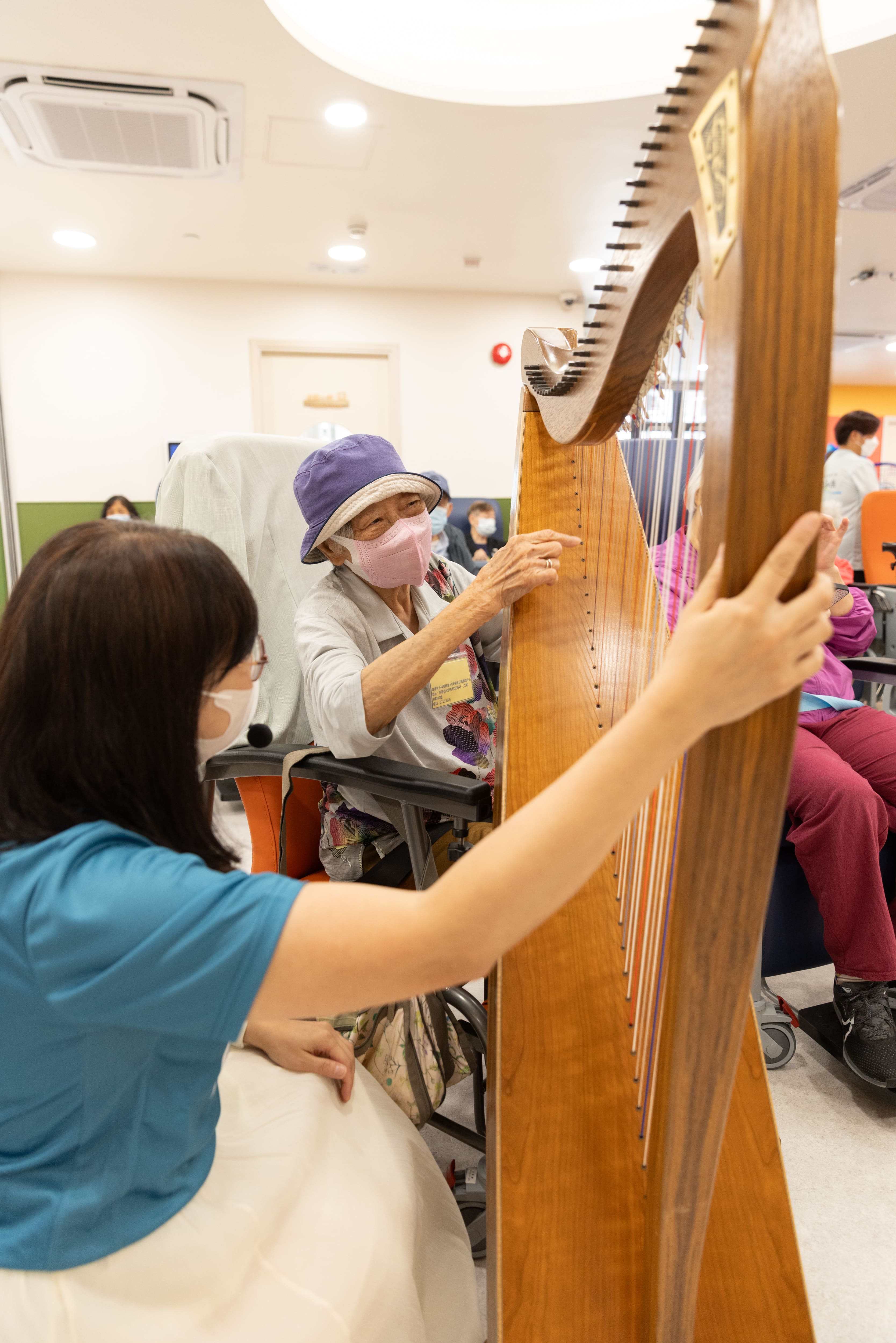 社區及義工服務 - 豎琴療癒